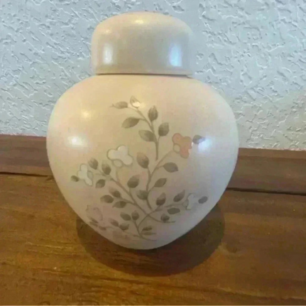 Pfaltzgraff floral incense or potpourri holder